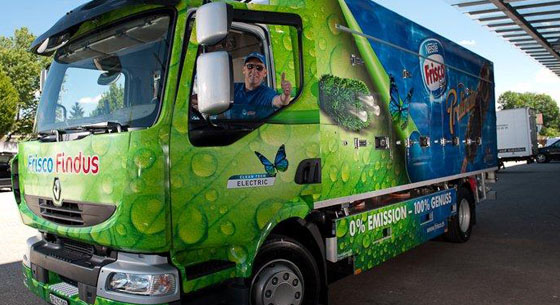 Ein elektrischer LKW bei FRISCO FINDUS