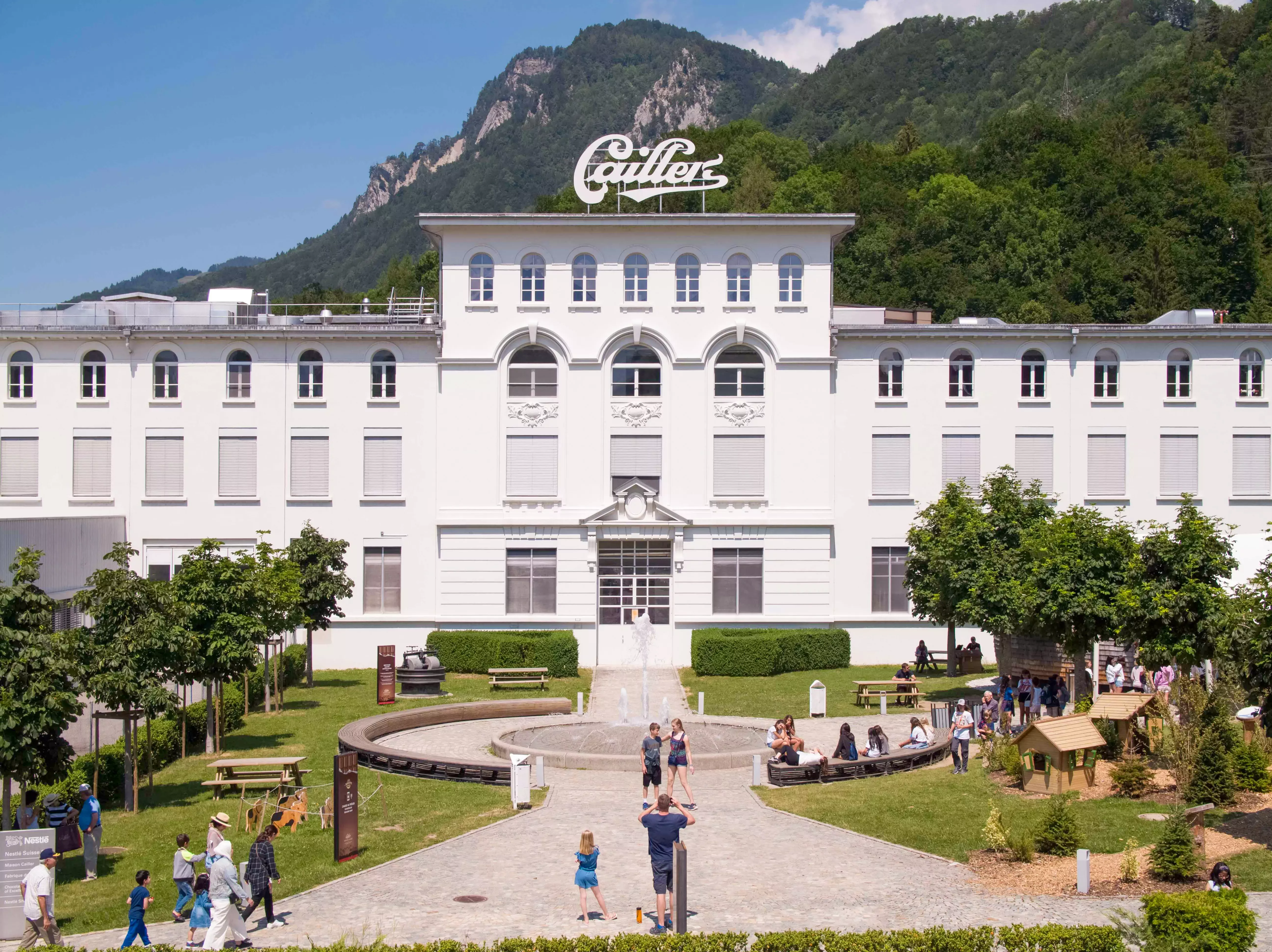 caillerFacade